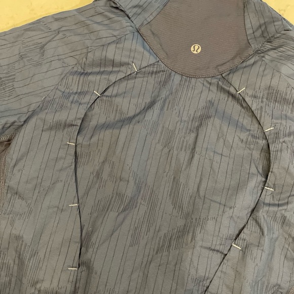 SIZE 6 Lululemon Windbreaker - Picture 10 of 12